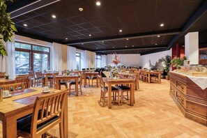 Free daily buffet breakfast - Hotel du Commerce (Houffalize)