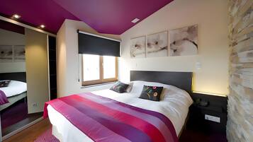 Coffres-forts dans les chambres, bureau, Wi-Fi gratuit, draps fournis