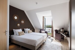 Habitación estándar doble, vistas al lago, junto al lago | Cortinas opacas, sistema de insonorización, cunas (de pago)