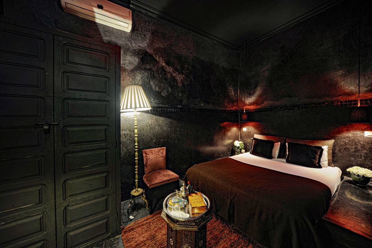 Quarto casal básico (Shower - Cuir Mauresque) | 1 quarto, roupas de cama premium, cofres nos quartos, berços (sobretaxa)