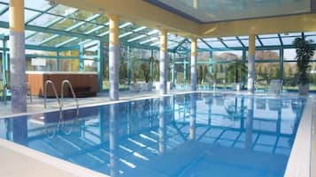 Indoor pool, pool loungers