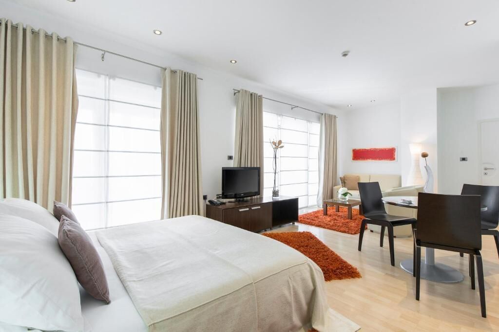 Habitación clásica, Terraza, vista al mar | Minibar, caja de seguridad en la habitación, escritorio y wifi gratis 