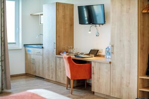 Comfort tweepersoonskamer | Hypoallergeen beddengoed, een gratis minibar, een kluis op de kamer