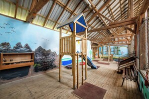 Children’s play area – outdoor