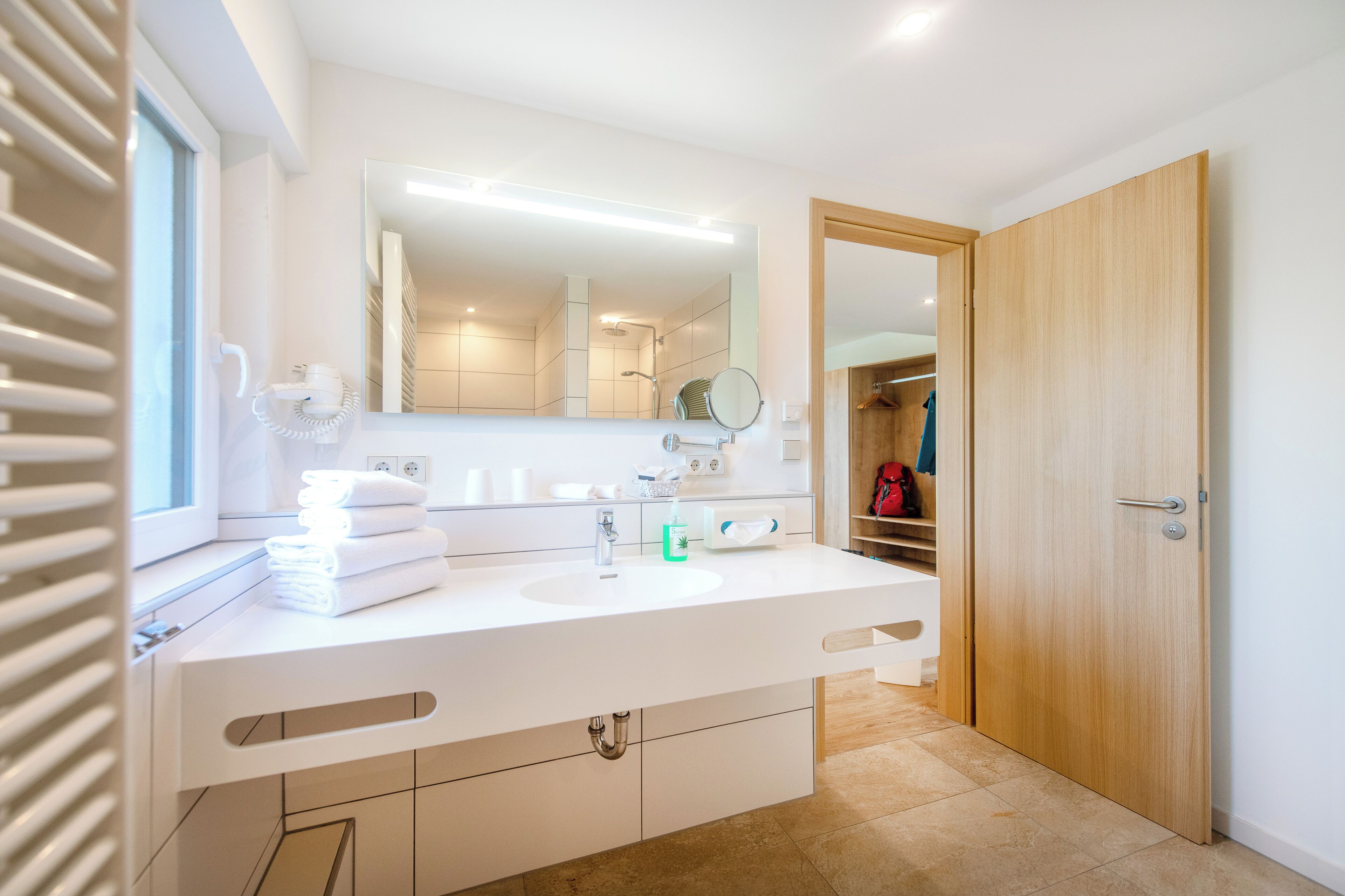 comfort double room | bathroom | free toiletries, hair dryer, towels