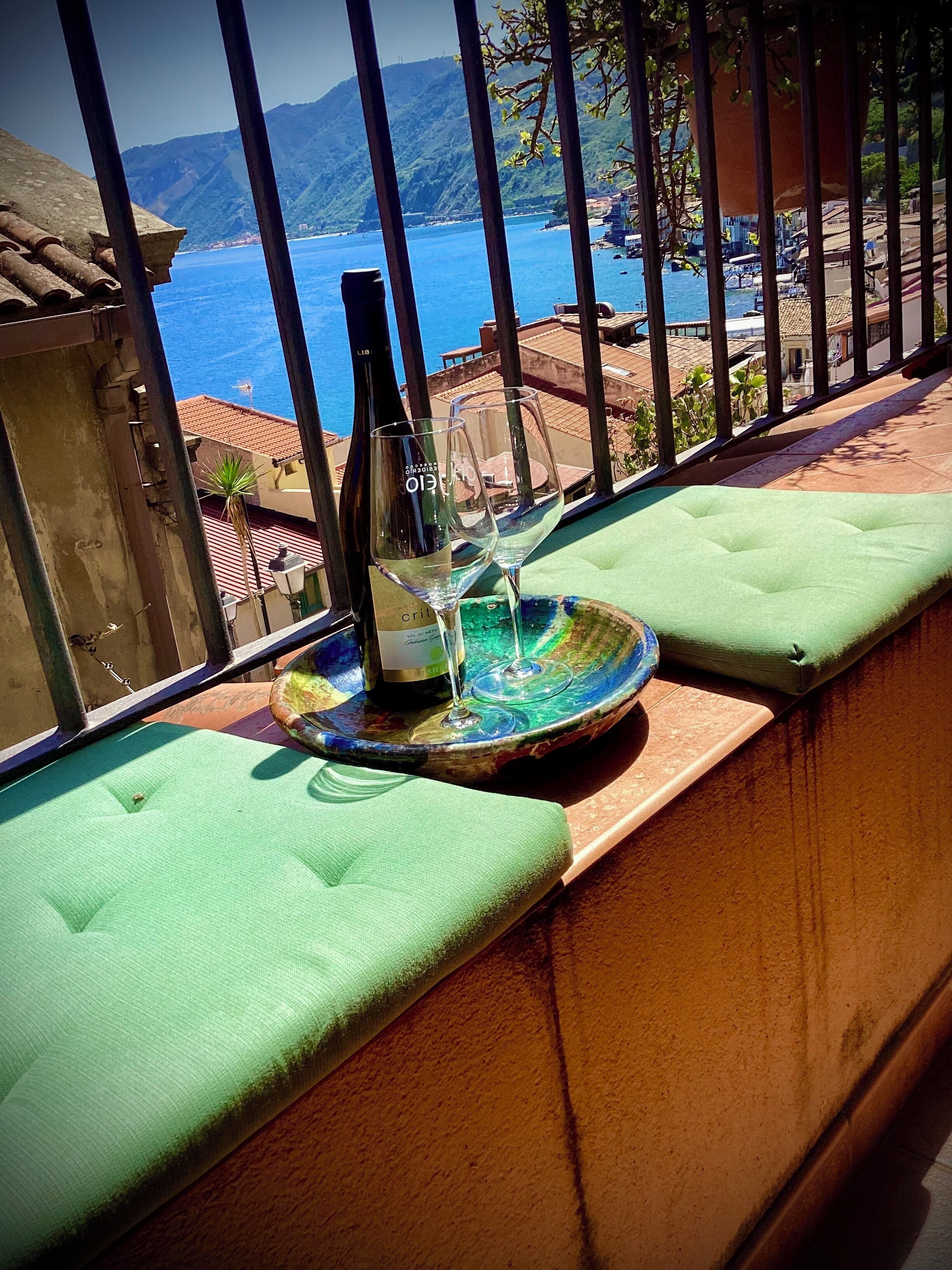 Double Room | Minibar, in-room safe, desk, cots/infant beds
