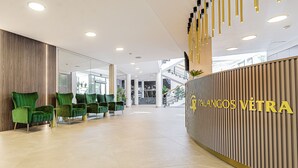 フロント