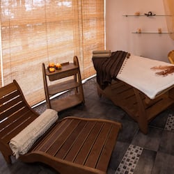 Body treatments, hydrotherapy, aromatherapy, hot stone massages