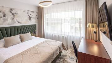 Classic Double Room | 1 bedroom, minibar, in-room safe, desk