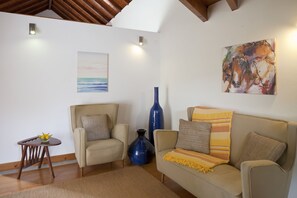 Suite | Minibar, coffres-forts dans les chambres, rideaux occultants, Wi-Fi