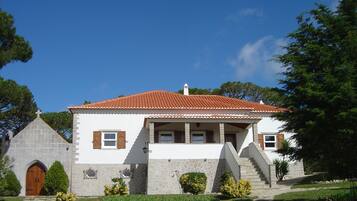 Fachada da propriedade