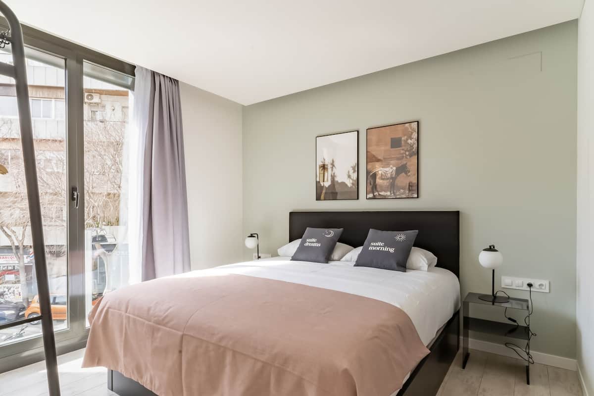One-Bedroom Apartment | 1 slaapkamer, een kluis op de kamer, individueel gedecoreerd
