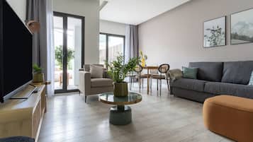 2-Bedroom Apt with terrace Ground Floor | Living area