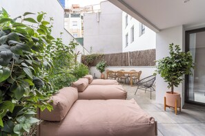 2-Bedroom Apt with terrace Ground Floor | Terras
