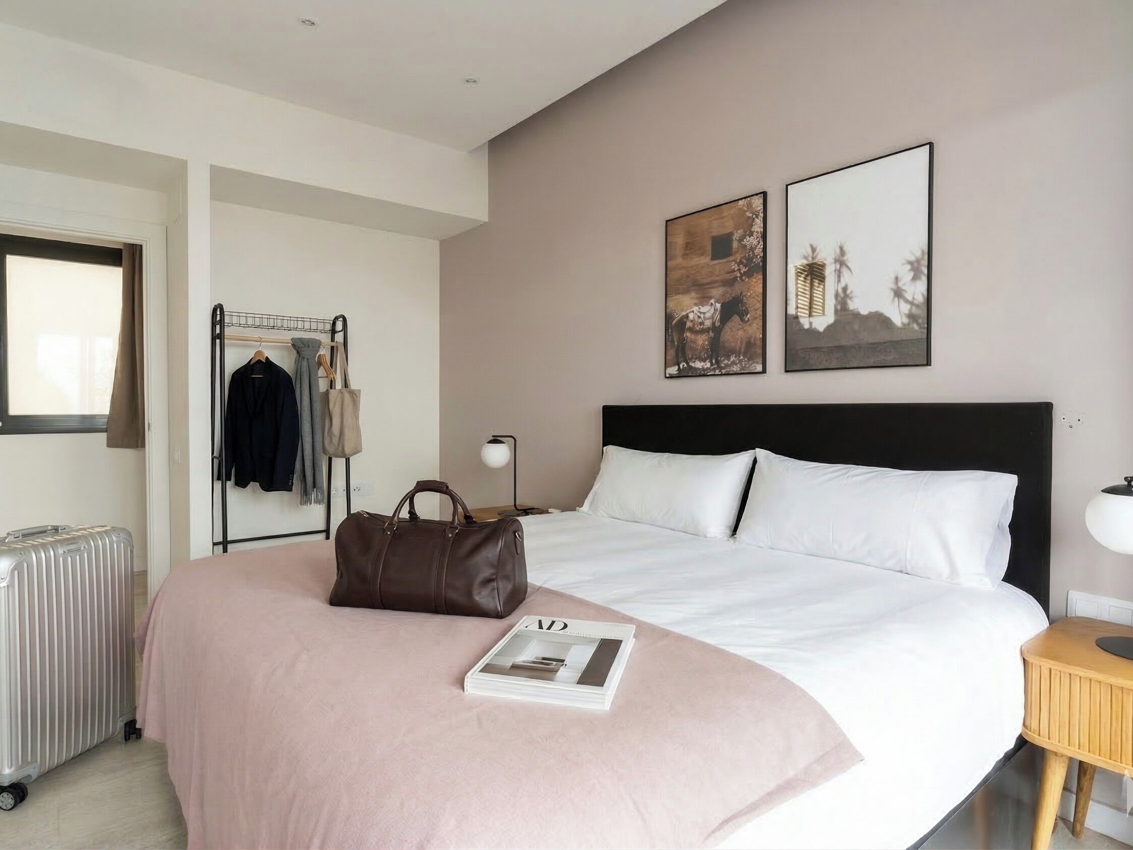 2-Bedroom Apt with terrace Ground Floor | 1 bedroom, in-room safe, individually decorated, individually furnished