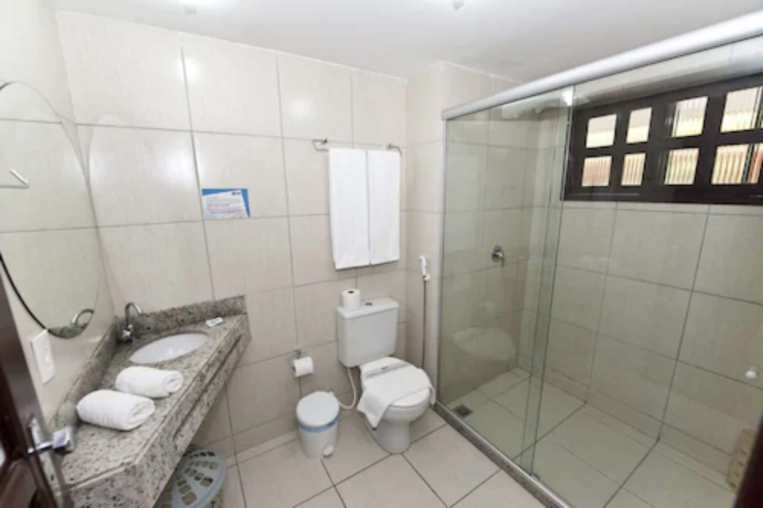 shower, free toiletries, hair dryer, towels