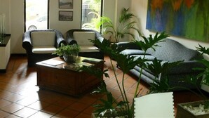 Unclassified image, 3 of 19, button - Casa Toscano (Cali)