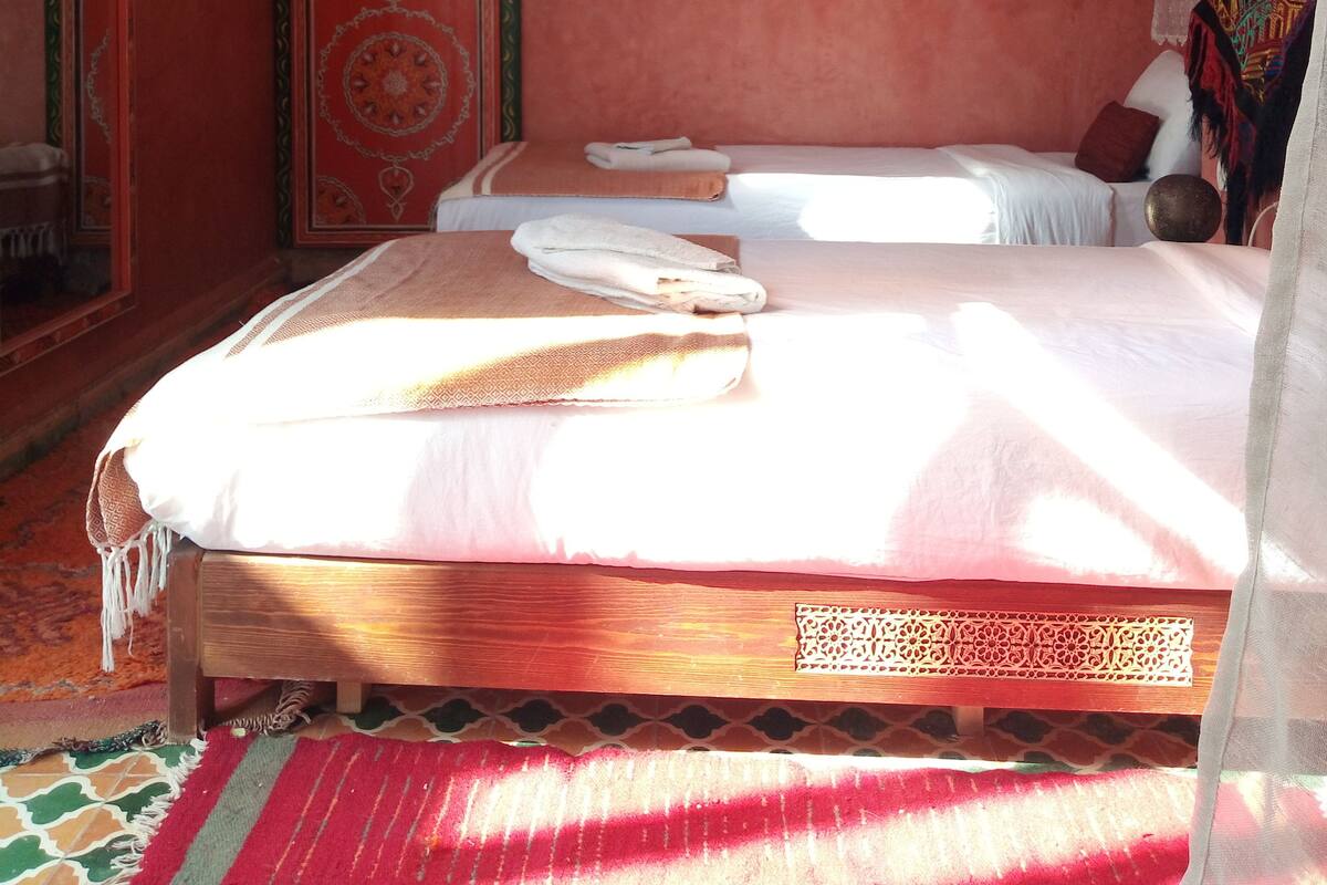 Egyptian cotton sheets, pillow-top beds, free cots/infant beds