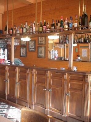 Bar (en la propiedad)