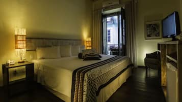 Standard dubbelrum eller tvåbäddsrum | Minibar, värdeförvaringsskåp på rummet, gratis wi-fi och sängkläder