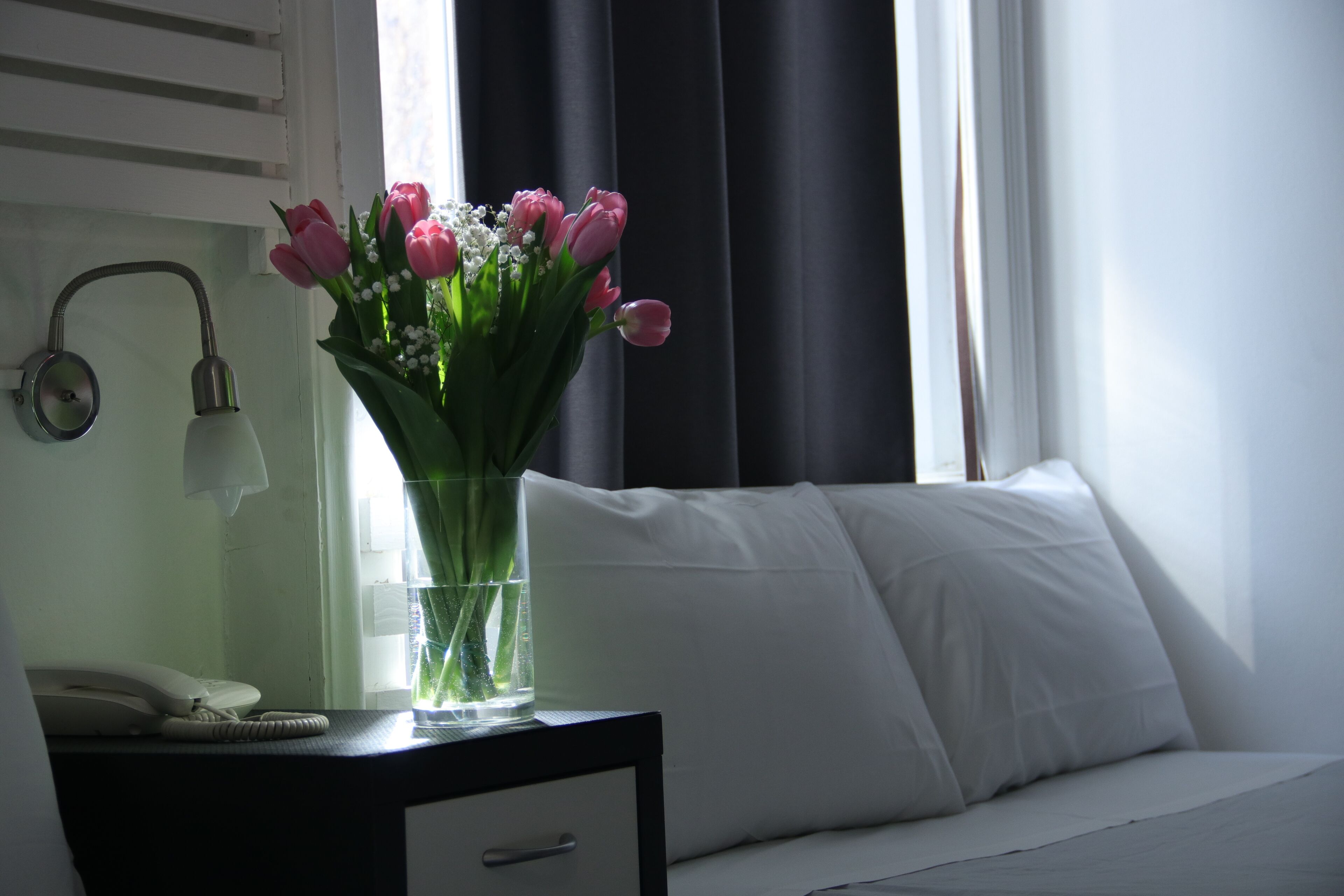 comfort triple room, private bathroom (2 letti matrimoniali) | down duvets, minibar, desk, blackout curtains