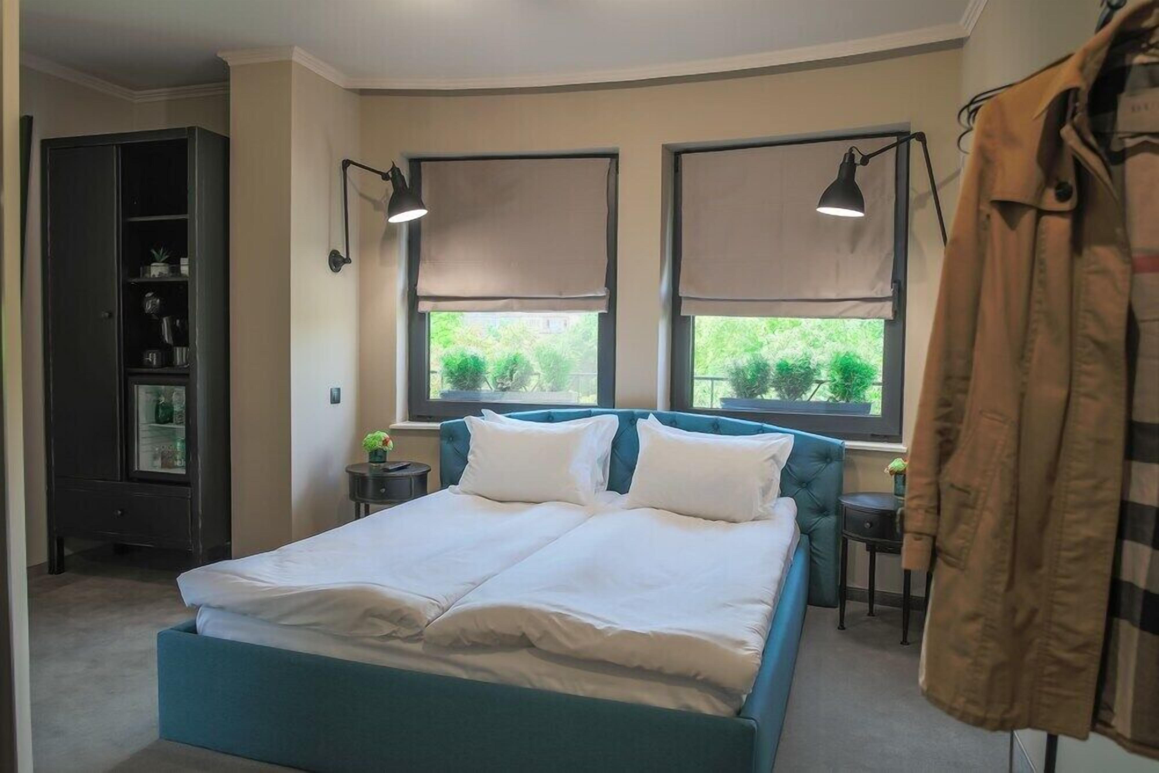 minibar, in-room safe, desk, iron/ironing board