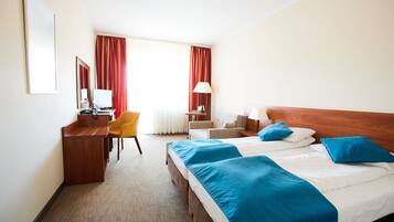 Doppelzimmer | Schreibtisch, Bügeleisen/Bügelbrett, Babybetten, Zustellbetten