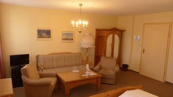 Double Room | Living area | TV