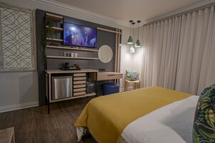 Luxury Room | In-room safe, desk, free WiFi, bed sheets