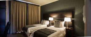 Executive Twin Room | In-room safe, desk, free WiFi, bed sheets - Villa Bali Luxury Guest House (Bloemfontein)