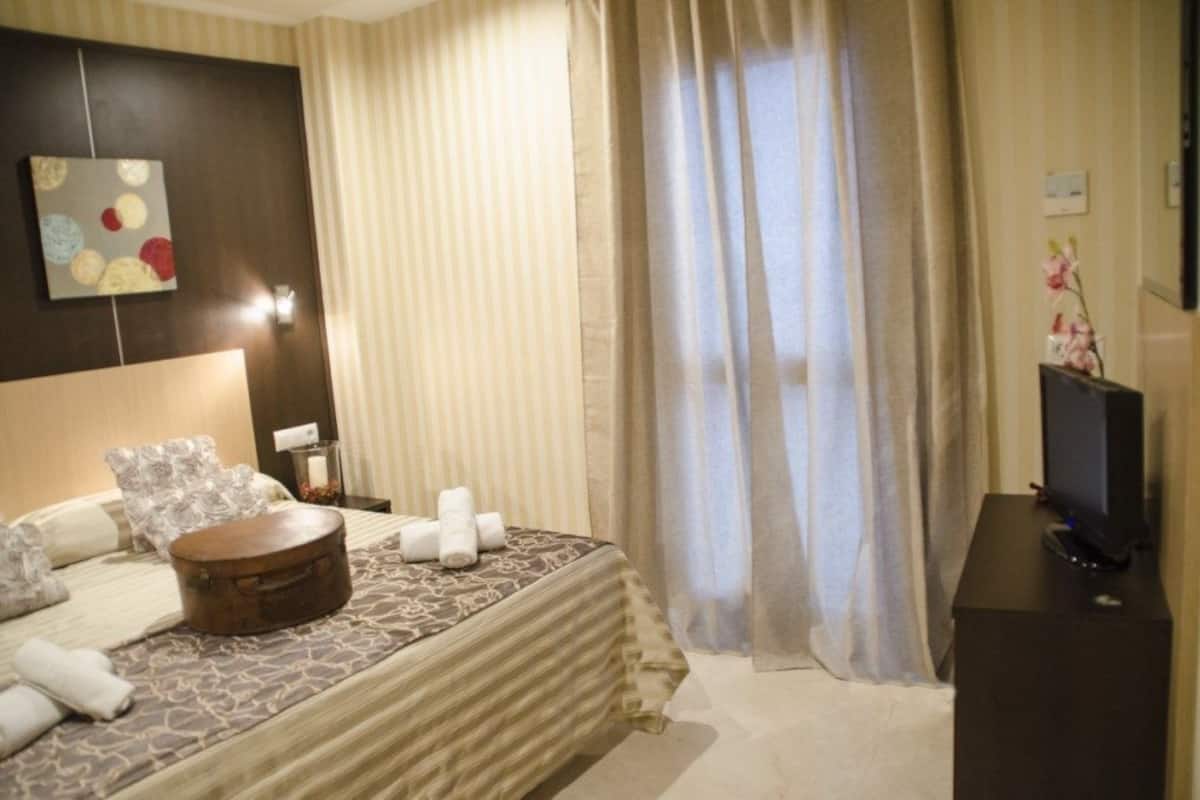 In-room safe, free WiFi