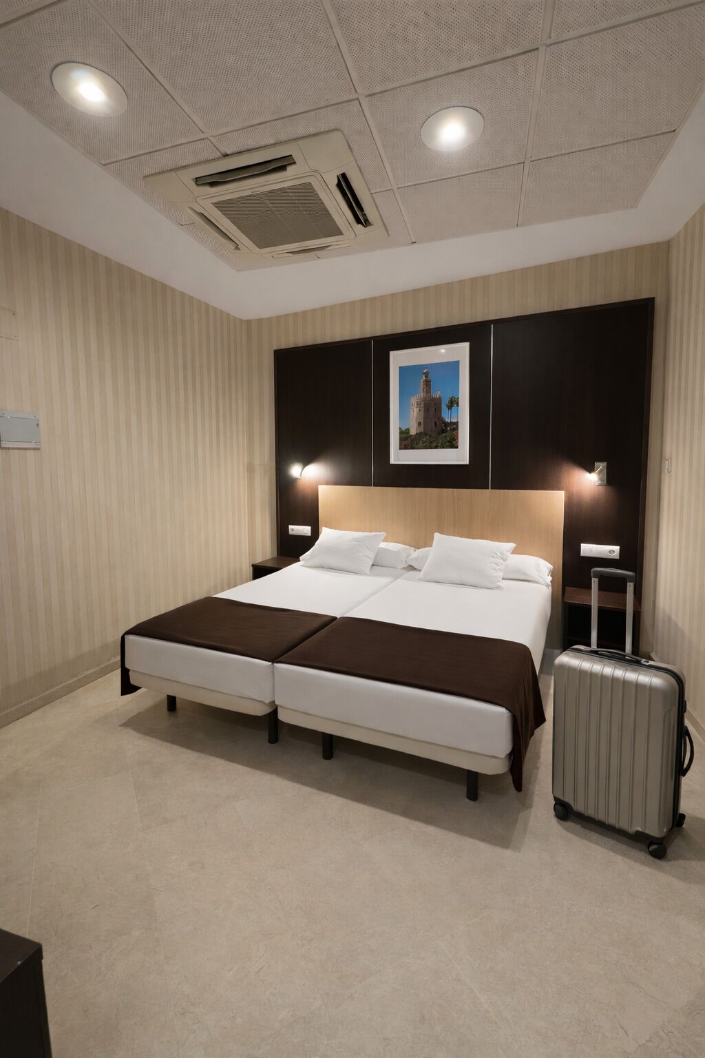 Safe på rommet og wi-fi (inkludert)