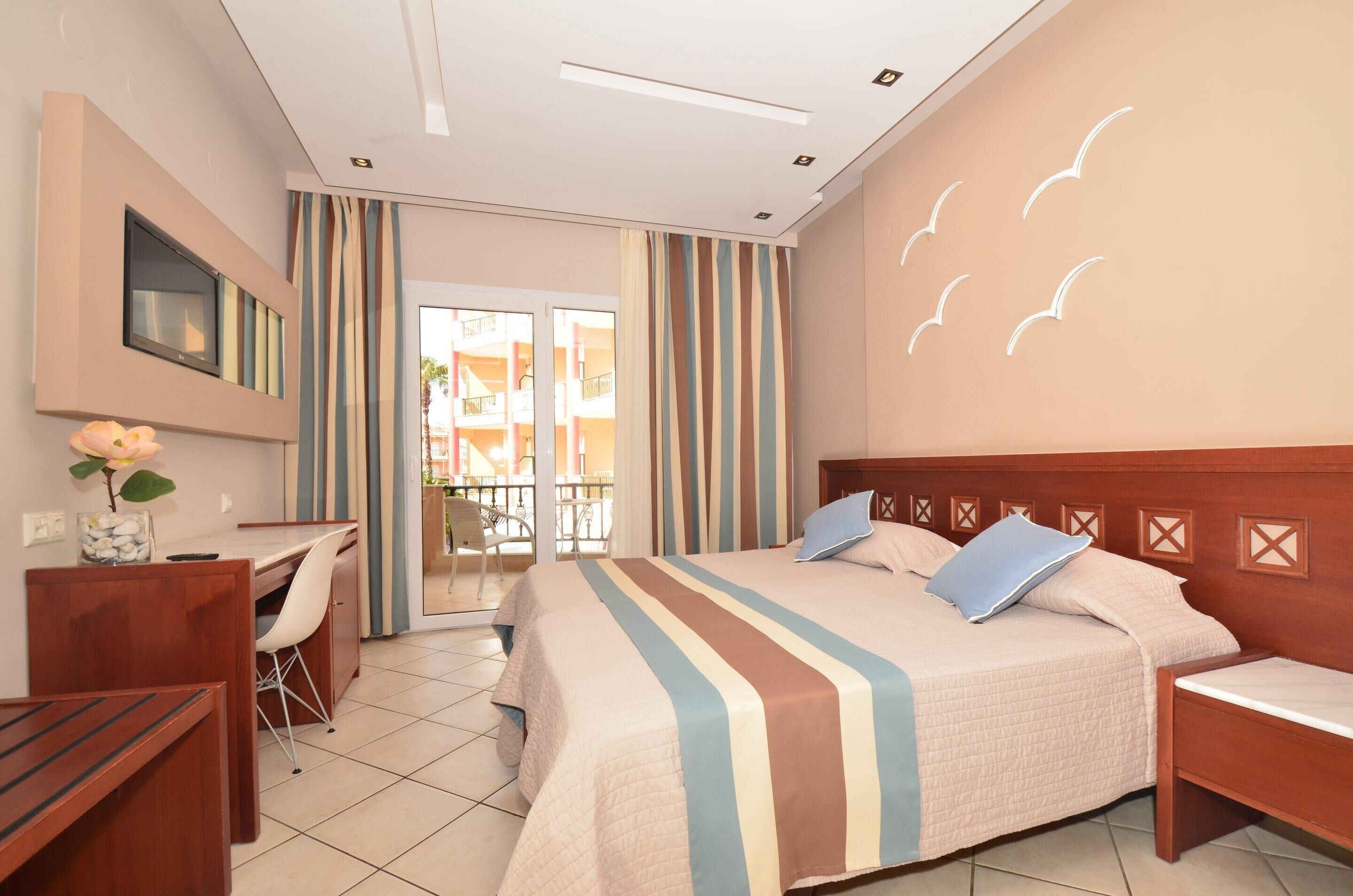 Twin Room, Pool View | Egyptian cotton sheets, premium bedding, Select Comfort beds