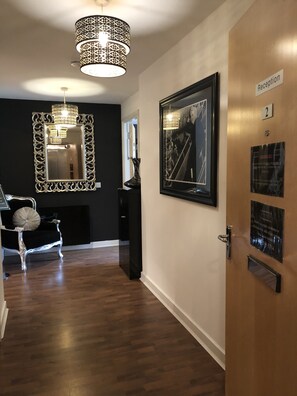 Reception - Oakhill Apartments Edinburgh (Ltd) (Edinburgh)