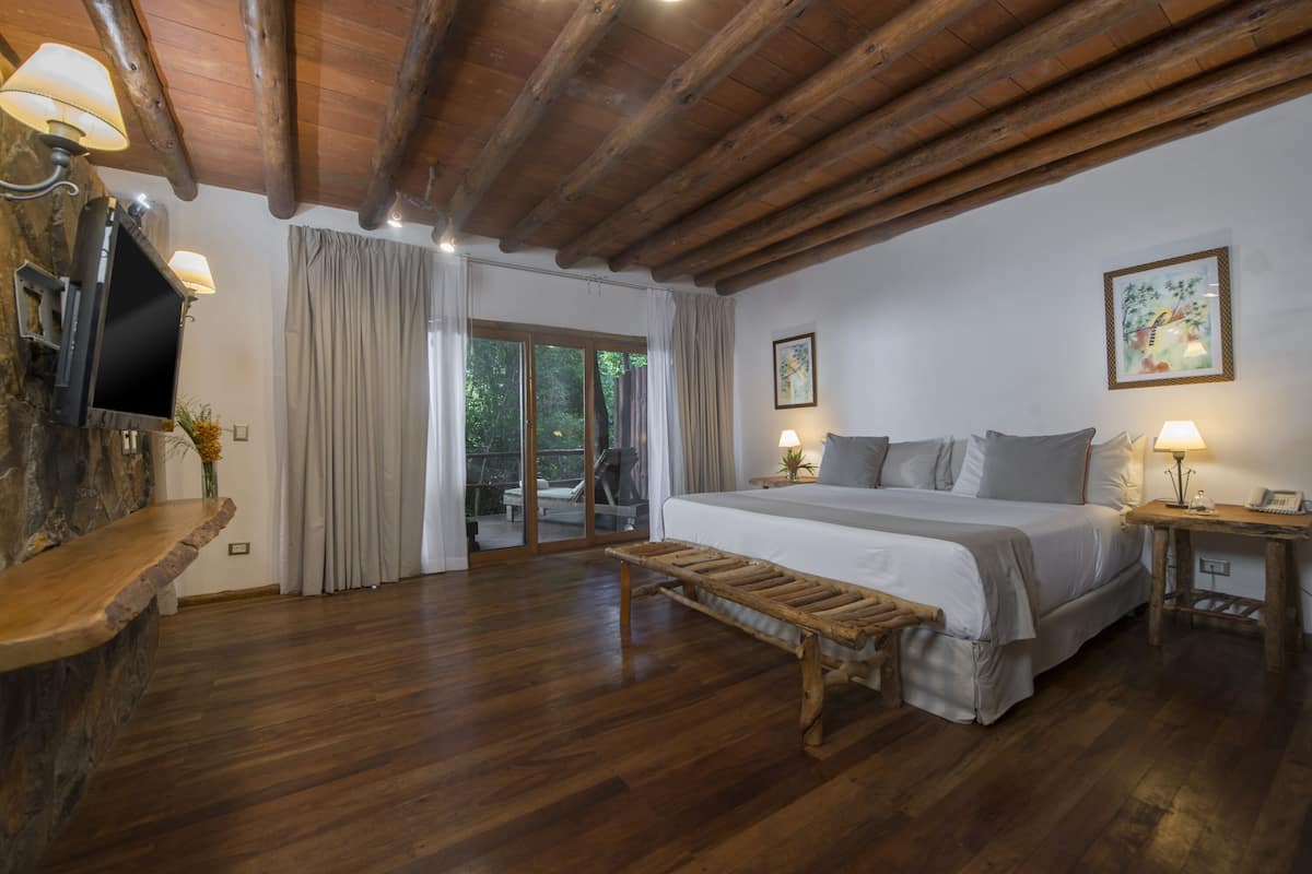 Junior studio, 1 kingsize bed | 1 slaapkamer, luxe beddengoed, donzen dekbedden, een minibar