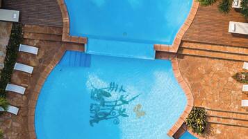 3 outdoor pools