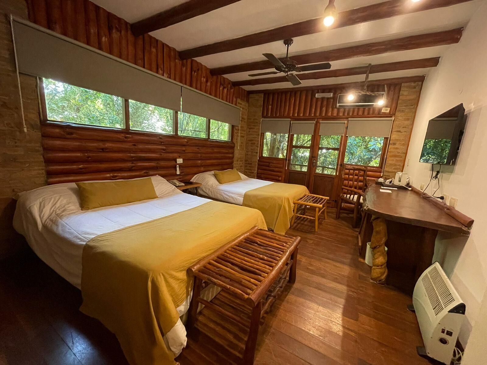 Ropa de cama de alta calidad, edredón y minibar 