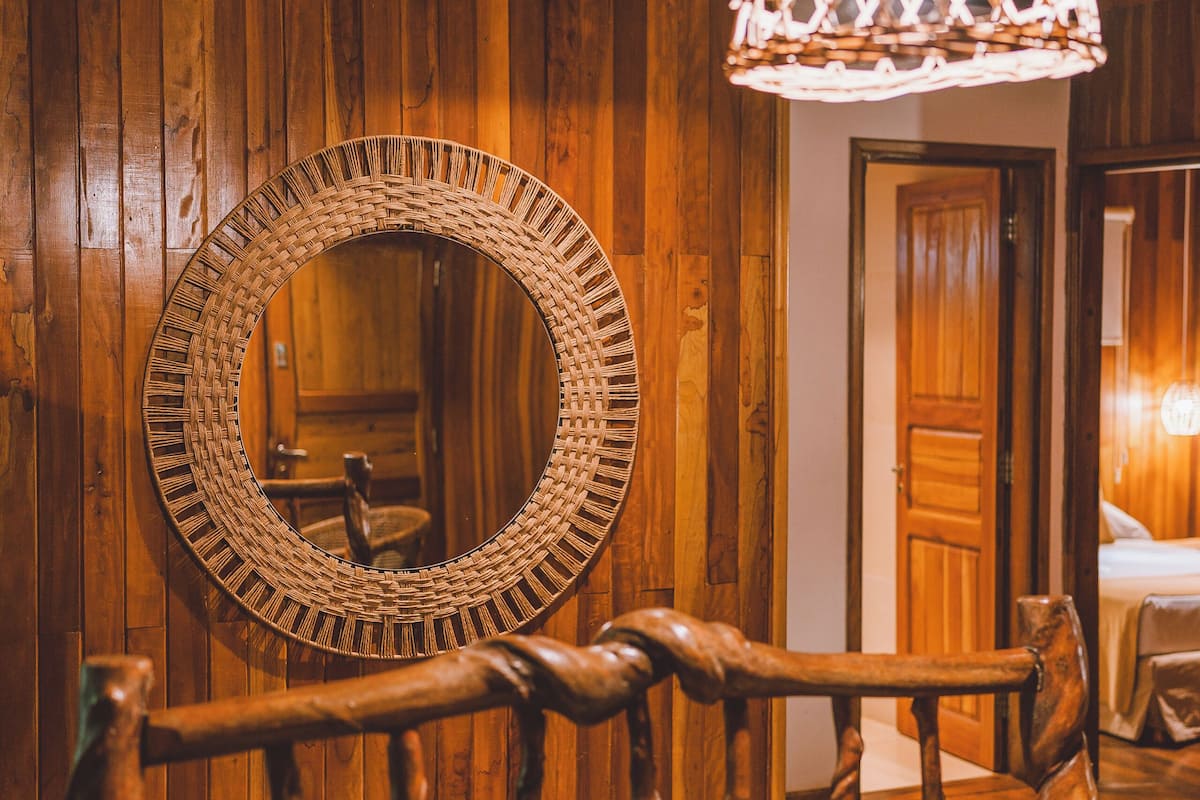 house (ñande roga) | 1 bedroom, premium bedding, down duvets, minibar