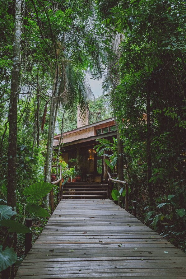 Exterior - La Aldea de la Selva Lodge (Puerto Iguazú)