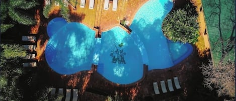 3 outdoor pools