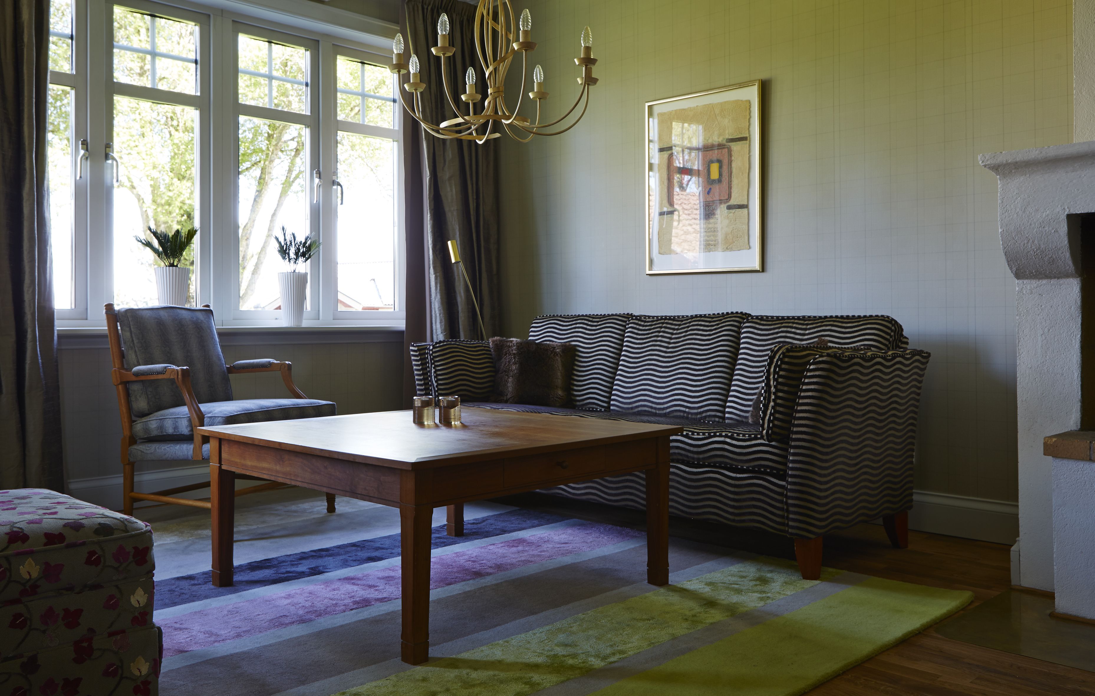 junior suite, 1 king bed, fireplace | 1 bedroom, minibar, individually decorated, individually furnished