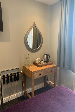 Cunas gratuitas, camas extra, wifi gratis y ropa de cama