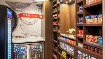 Snack bar