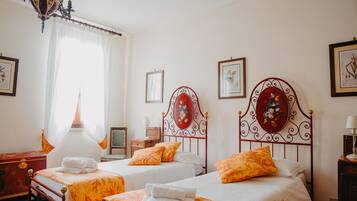 Quadruple Room | Gebar bulu kapas, dihias secara berasingan