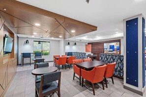 Free daily full breakfast - Holiday Inn Express & Suites Maumelle - Little Rock NW by IHG (Maumelle)