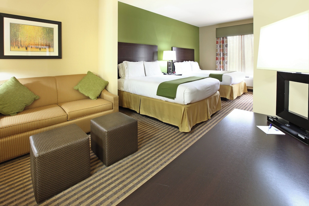 In-room safe, desk, blackout drapes, iron/ironing board