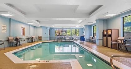 Holiday Inn Express & Suites Maumelle - Little Rock NW by IHG