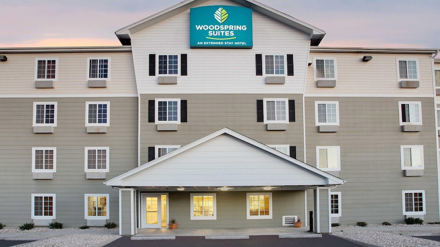 WoodSpring Suites Colonial Heights Fort Lee
