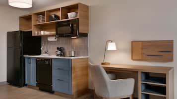 1 bedroom, in-room safe, desk, iron/ironing board