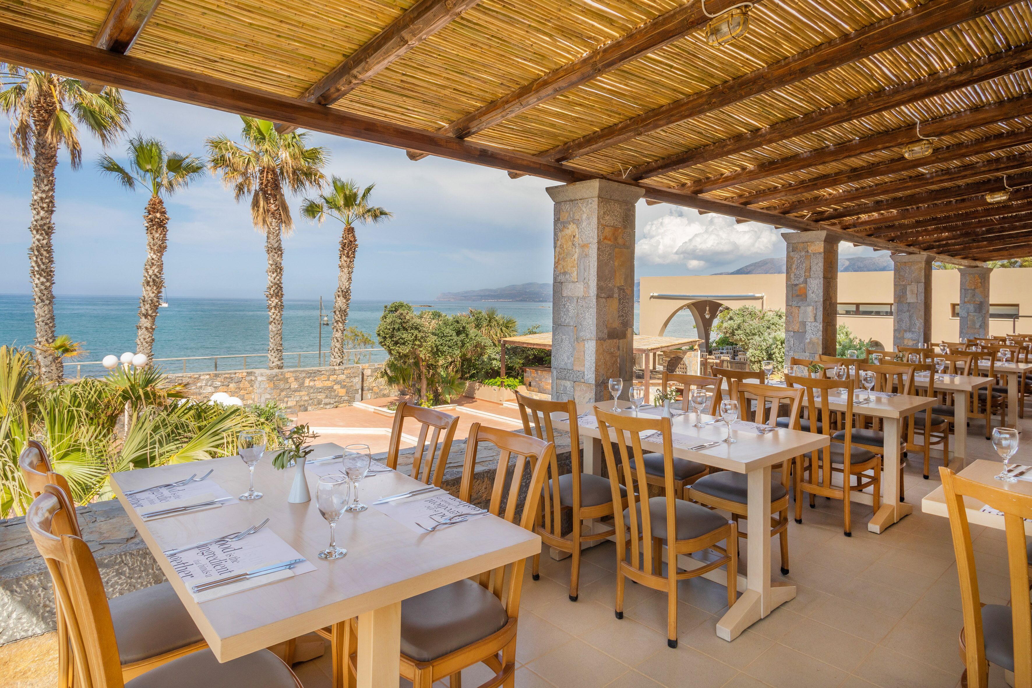 2 restaurants, breakfast served